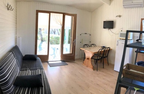 Chambonas Ski Chalet | “Comfort Shared Pool” Chalet with Pool, Shared Terrace, and Wi-Fi