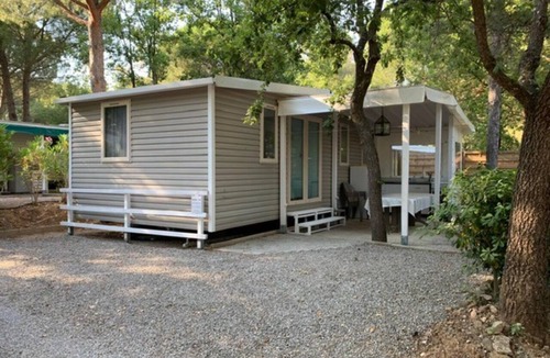 Roquebrune-sur-Argens House | Comfortable 3-Bed chalet in Roquebrune-sur-Argens