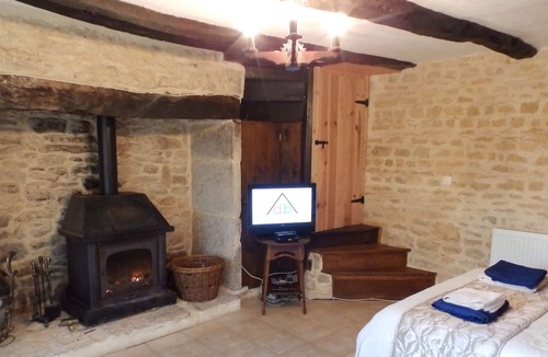 Labastide-Murat Apartment | Comfortable 1 Bedroom Gite In 66 Acres + Golf + Pool + Camping + Mobile Home