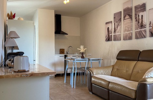 Mont-de-Marsan Apartment | Comfortable apartment in Mont-de-Marsan, close to the town center
