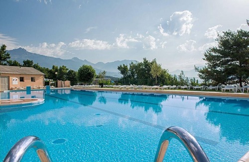 Chorges Apartment | Comfortable chalet on the shores of Lac de Serre-Ponçon