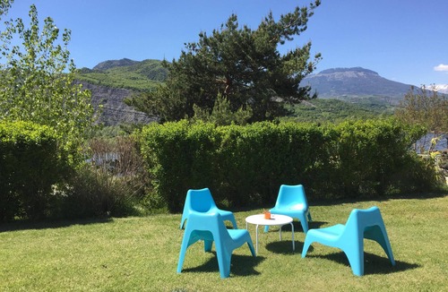 Curbans Apartment | Comfortable cottage in the countryside, swimming pool