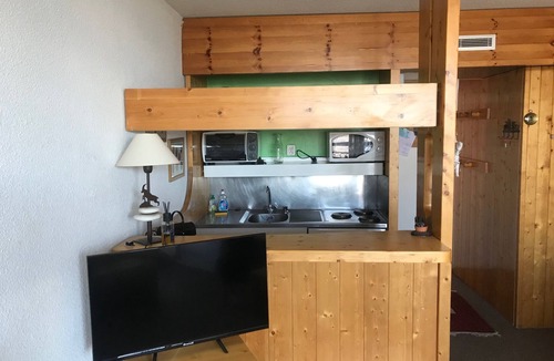 Arc-1800 Apartment | COMFORTABLE 5 PERSON APARTMENT