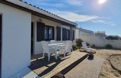 LʼAiguillon-sur-Mer House | Comfortable Individual House 4 Pers in L'Aiguillon-sur-Mer