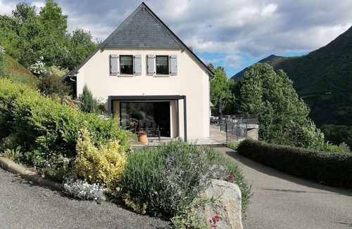 Luz-Saint-Sauveur House | Comfortable house with exceptional view