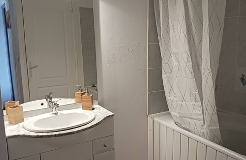 Jozerand Bed & Breakfast | Comfortable village house in a quiet street