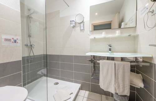 Saintes Hotel | Contact Hôtel O’Nice Saintes