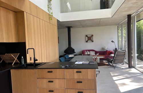 Arradon House | Contemporary tree house, 5 minutes from the beach