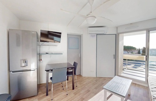La Cote Radieuse Apartment | Copacabana Canet Sud – 2-Room Apartment with Terrace and Pool