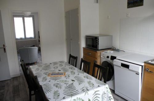Orcival Apartment | Coquelicot, Entre Volcans d Auvergne et Sancy, Orcival.