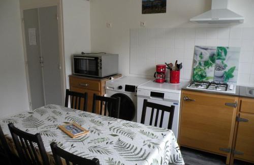 Orcival Apartment | Coquelicot, Entre Volcans d Auvergne et Sancy, Orcival.