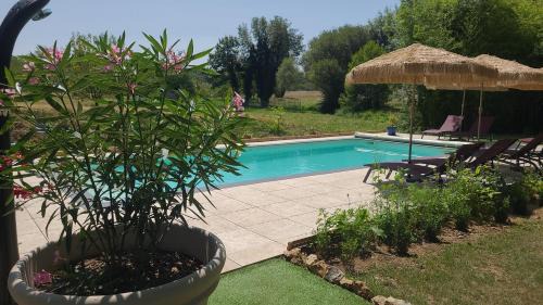 Saint-Julien-de-Lampon Apartment | Coquelicots Dordogne
