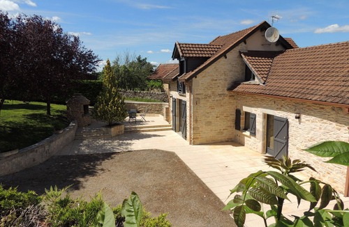 Vailhourles House | CORPS DE FERME - 2 GITES - PRIVATE SWIMMING POOL
