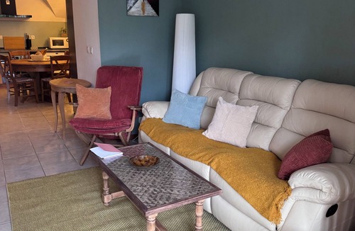Chateauroux-les-Alpes Apartment | Cosy apartment under vaulted ceiling-6 people- Le Secret d'Adèle