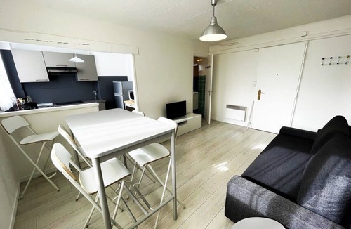 Chanot - Stade Velodrome Apartment | Cosy Appart 1 min Vélodrome Stadium/4P/Parking