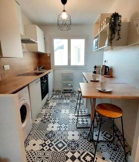 Dufau-Tourasse Apartment | Cosy Jasmin - T4 - Centre - Balcon traversant