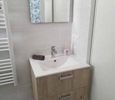 Le Vigan Apartment | Cosy Studio à Le Vigan-en-Quercy, Lot