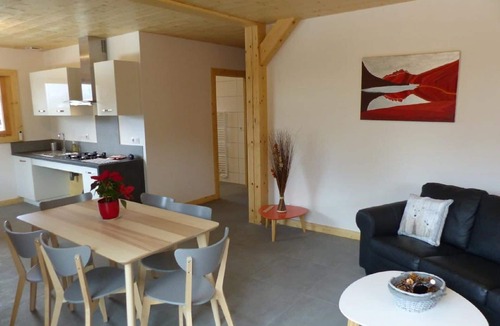Chatillon-sur-Cluses Ski Chalet | Coté Source independent mountain chalet - 6 people