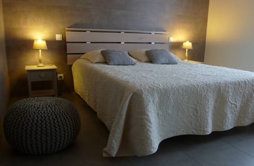 Chambon Bed & Breakfast | Cottage 8p with indoor pool, all comfort near La Rochelle