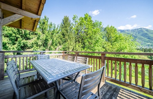 Chatillon-sur-Cluses Cottage | Cottage 'Côté Source' with Lake View, Private Terrace and Wi-Fi