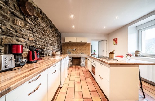 Chatillon-sur-Cluses Cottage | Cottage 'Leyetaz' with Lake View, Private Terrace and Wi-Fi