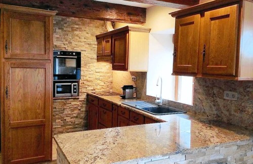 Saint-Donat Cottage | Cottage Les Nougats - Sleeps 8