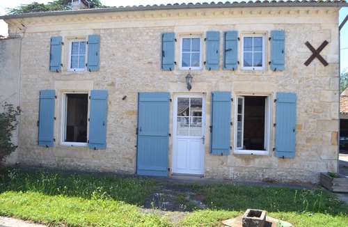 Saint-Simon-de-Pellouaille House | Country house