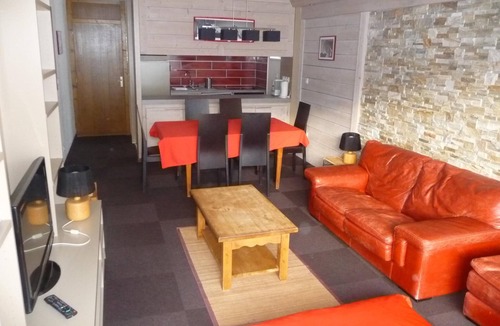 Courchevel Apartment | COURCHEVEL 1650, stand. apartment sleeps 8, 100 m gondola, covered parking.