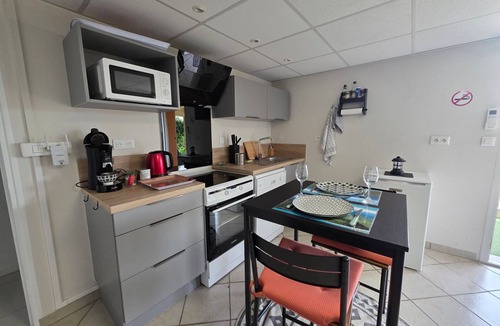 Chatel-Guyon Apartment | Cozy apartment, parking, swimming pool near