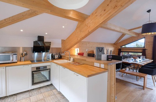 Crest-Voland Ski Chalet | Cozy chalet for 11 guests in Crest-Voland