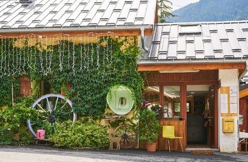 Seez Ski Chalet | Cozy chalet, pets allowed - 5 guests