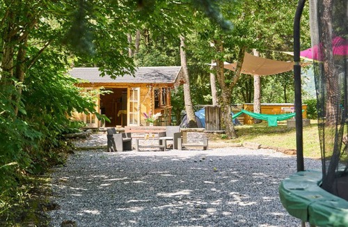 Seez Ski Chalet | Cozy chalet, pets allowed - 5 guests