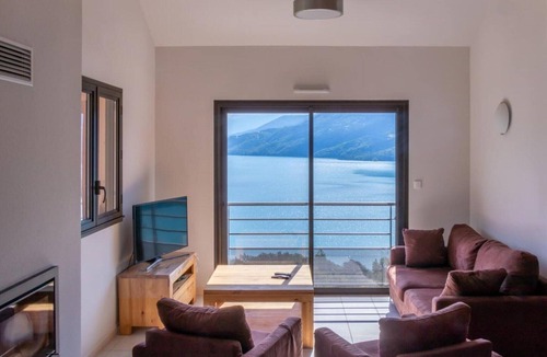 Chorges Apartment | Cozy Group Stay with a Fireplace