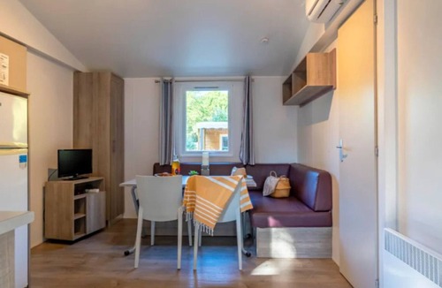 Rivedoux-Plage House | Cozy mobile home with terrace in Rivedoux-Plage for 4 ppl.