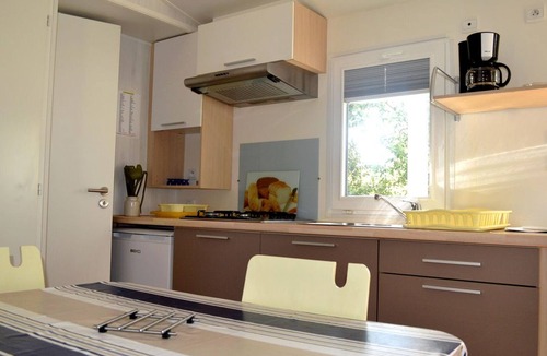 Junas House | Cozy Mobile Home with Terrace, 2 Bedrooms
