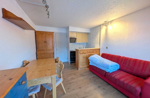 Montgenevre Apartment | Cozy studio 4 pers, pets allowed, parking, near slopes