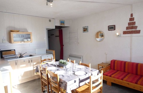 Piau Engaly Apartment | Cozy Studio Cabine for 6 with Balcony, South-Facing, Ski Locker - Piau-Engaly