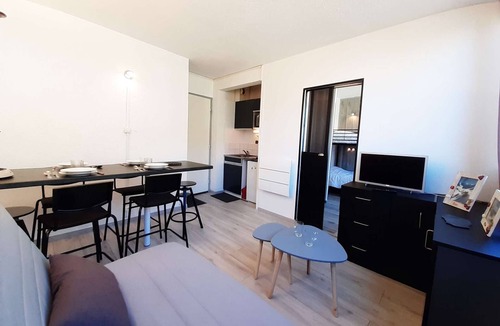 Piau Engaly Apartment | Cozy Studio for 4 in Piau Engaly with Ski Locker, TV & Kitchenette