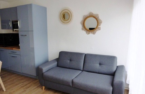 Arette Apartment | Cozy Studio for 4 with Balcony, Ski-In/Ski-Out Access, Free Parking, and Ski Locker