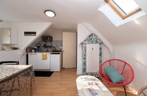 Theix-Noyalo Apartment | Cozy Studio 'Ideal Near the Sea and Vannes' with Wi-Fi