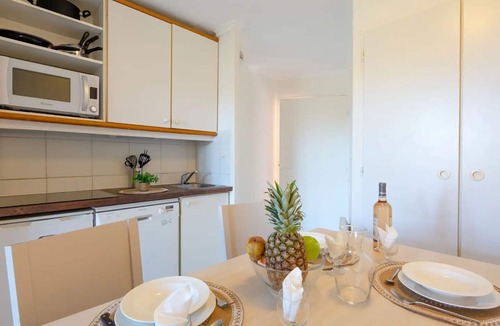 Cap Esterel Apartment | Cozy studio in Cap Esterel with balcony and pool access