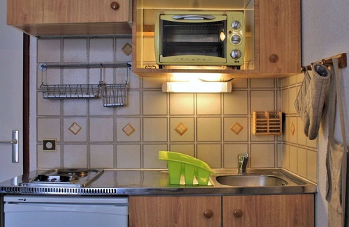Risoul Apartment | Cozy Studio with Mountain Corner, South-Facing Balcony, Sleeps 4 – Close to Shops & Free Shuttle