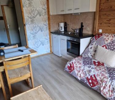 Gresse-en-Vercors Apartment | D42 Dolomites- Résidence avec piscine