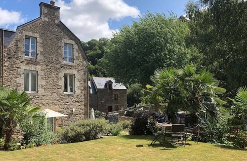 Lehon Apartment | Degas - Dinan, charming riverside apartment