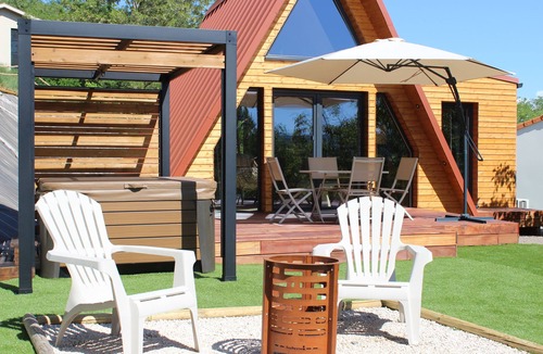 Pardines Ski Chalet | Designer chalet with private Jacuzzi and magical view