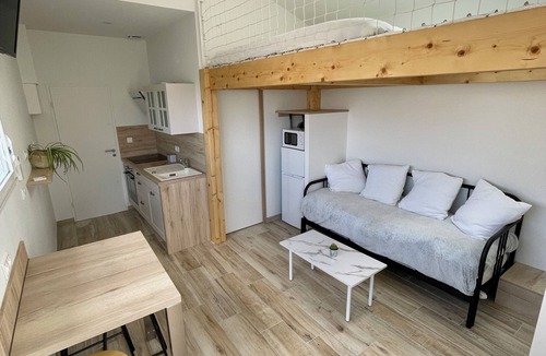 Pisany Apartment | Detached 2-star studio, sleeps 4, very quiet, close to the seafront