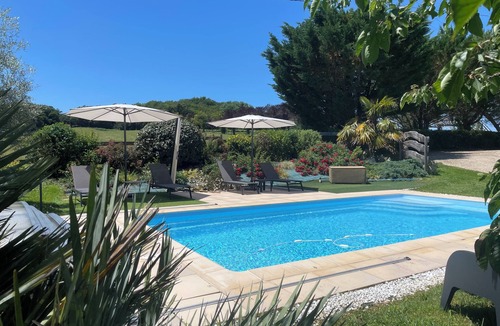 Bascous House | Detached house renovated with taste in a shaded park surrounded by vineyards