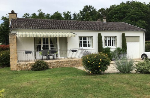 La Fagette Cottage | Detached House With A Large Fully Enclosed 'mature' Garden
