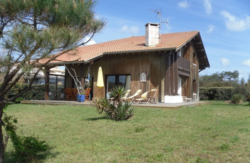 Les Estagnots House | Direct beach access, exceptional location.