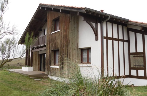 Les Estagnots House | Direct beach access, exceptional location.